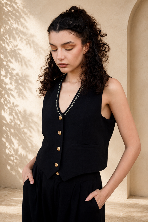 Marguerite Hand-Embroidered Vest in Black