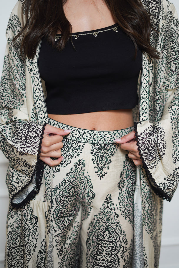 Arabesque Print Kimono